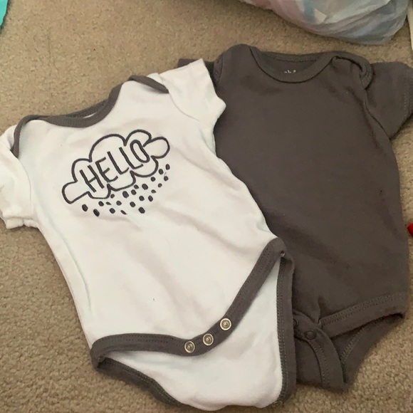 2 piece bundle- button up onesies(0-3 months) - Picture 1 of 1